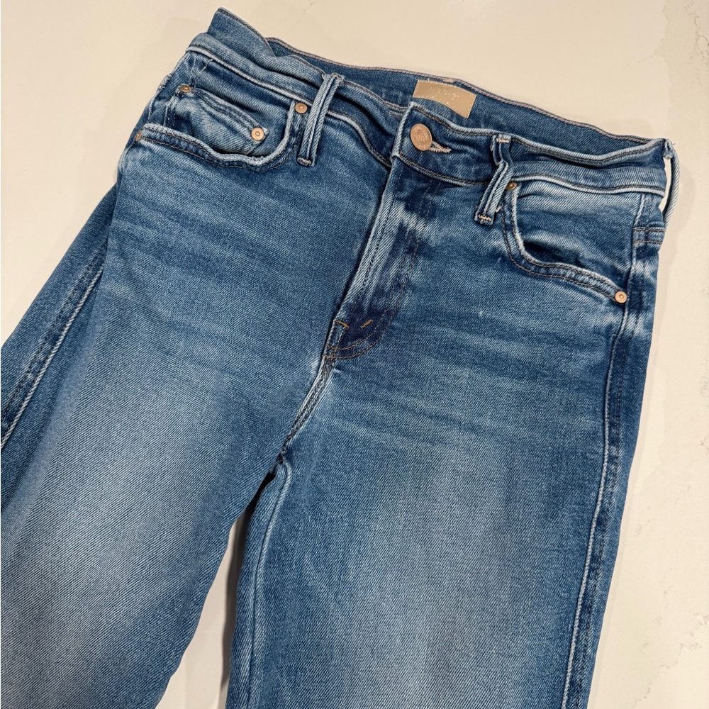 Mother Jeans The Double Insider Heel Jeans in Opposites Attract - Picture 5 of 10